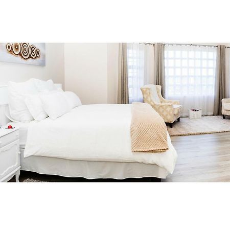 Settle Inn Self Catering Accommodation 科尔切斯特 外观 照片