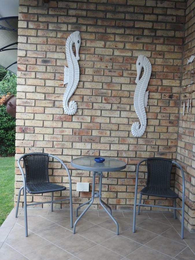 Settle Inn Self Catering Accommodation 科尔切斯特 外观 照片