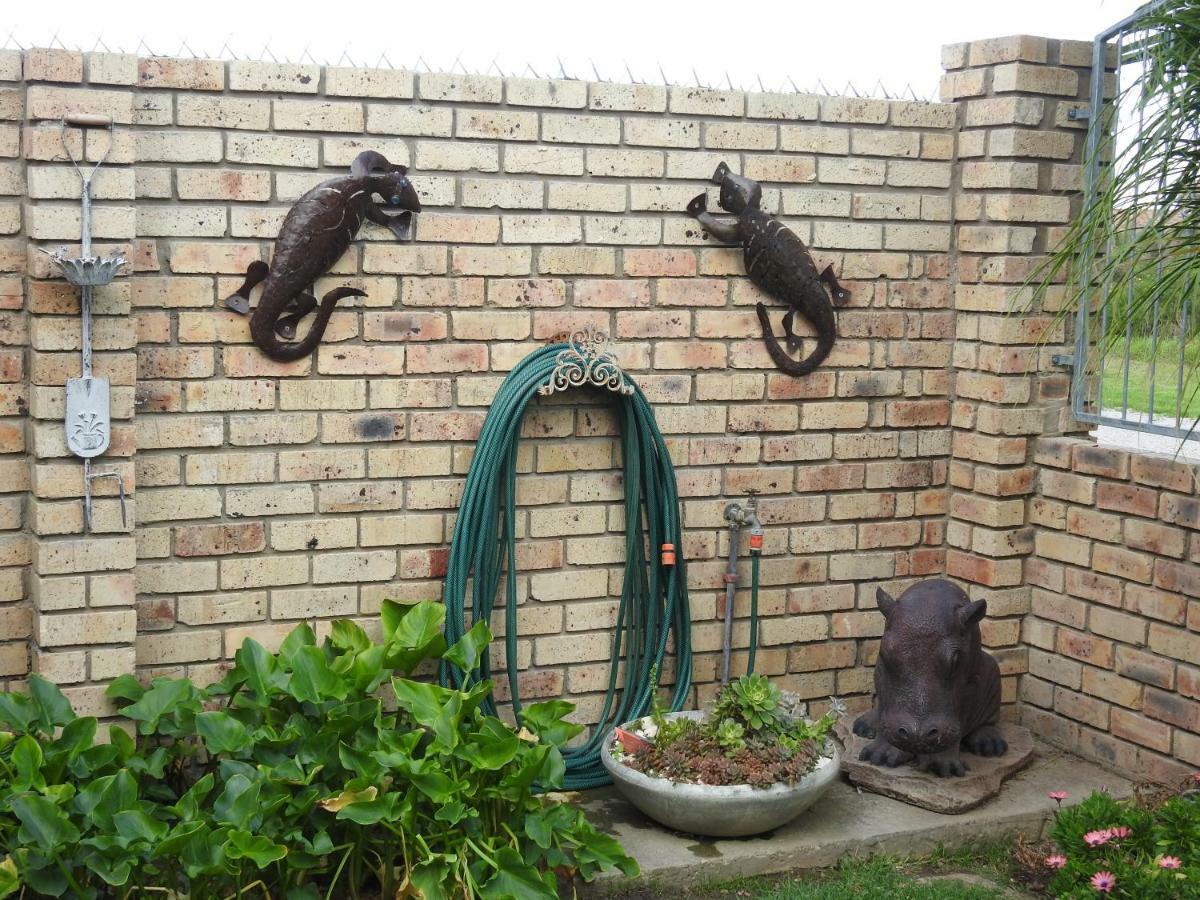 Settle Inn Self Catering Accommodation 科尔切斯特 外观 照片