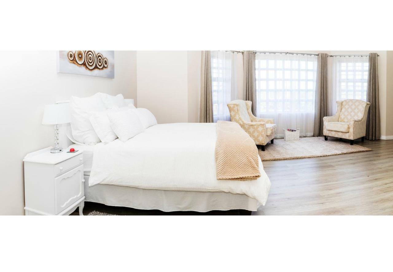 Settle Inn Self Catering Accommodation 科尔切斯特 外观 照片